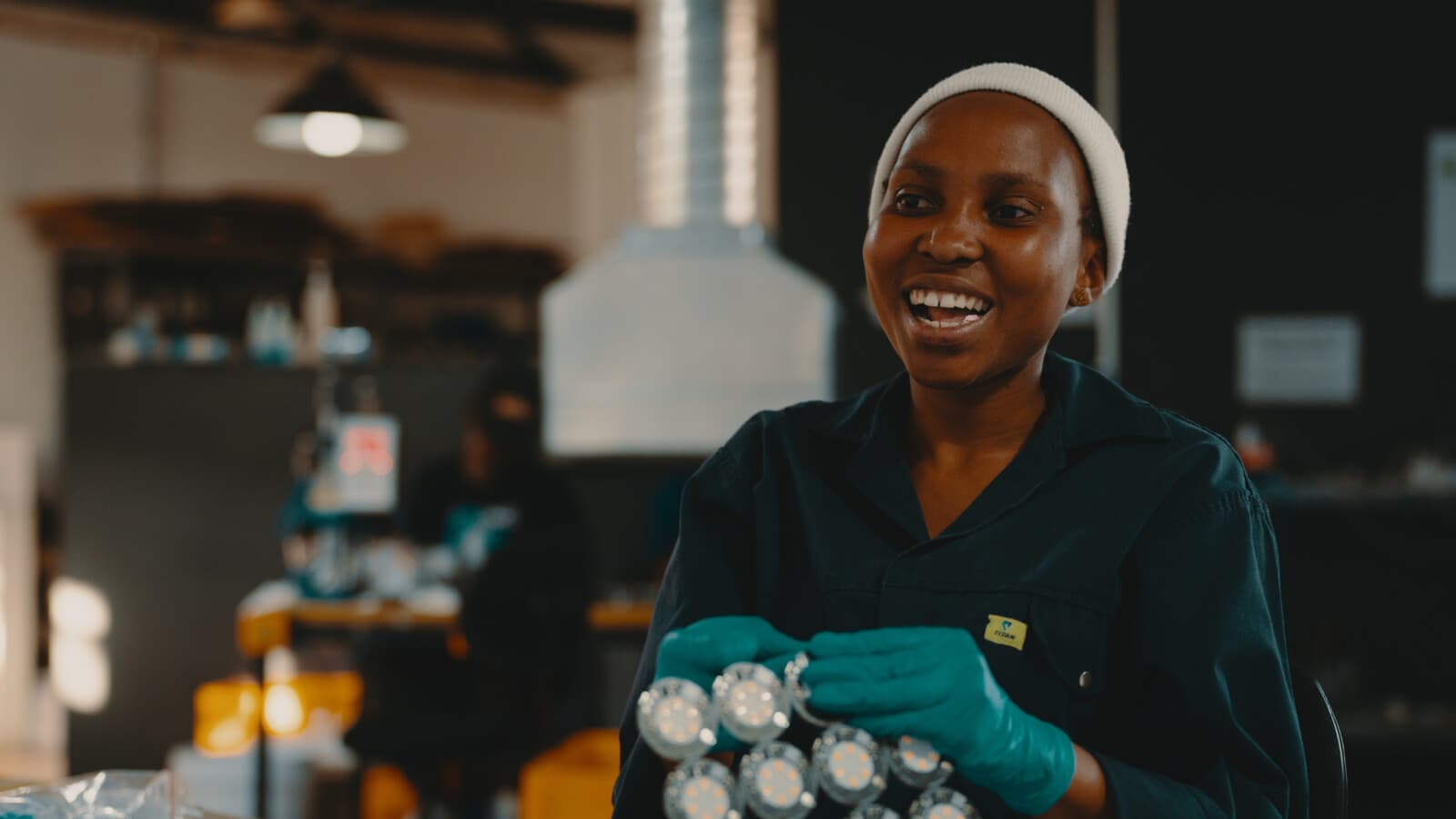 Sonnenglas Mission: nachhaltige Solarbeleuchtung, gefertigt in Südafrika